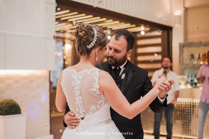casamento, dança dos noivos, casa de festas elite,  rodrigo rezende fotografia