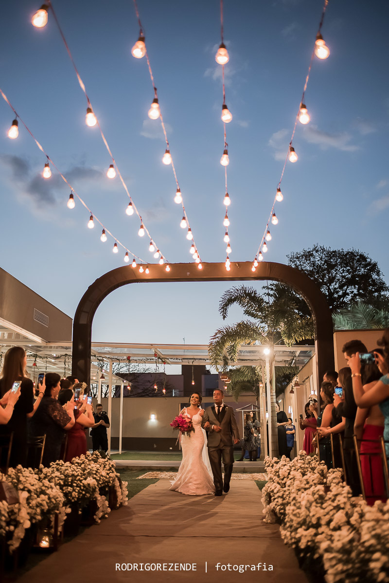 cerimônia, entrada da noiva, casa de festas la belle maison, rodrigo rezende fotografia