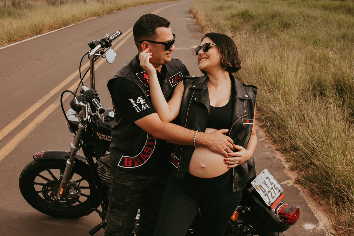 Gestante na moto 