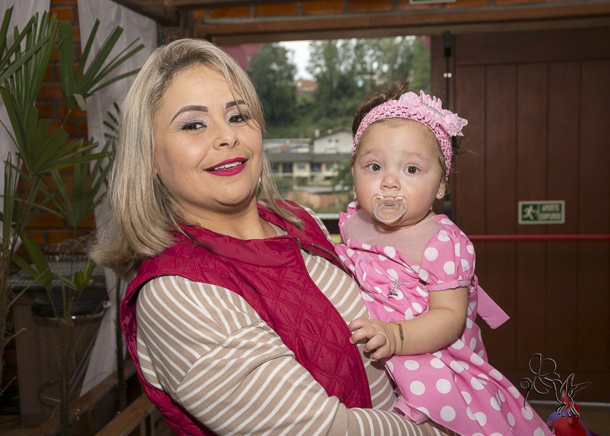 Mãe da Emanuellu faz pose e é clicada por by Eli Matos