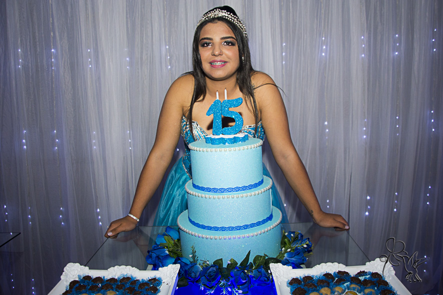 by Eli Matos registra a linda Barbara em sua festa de 15 anos