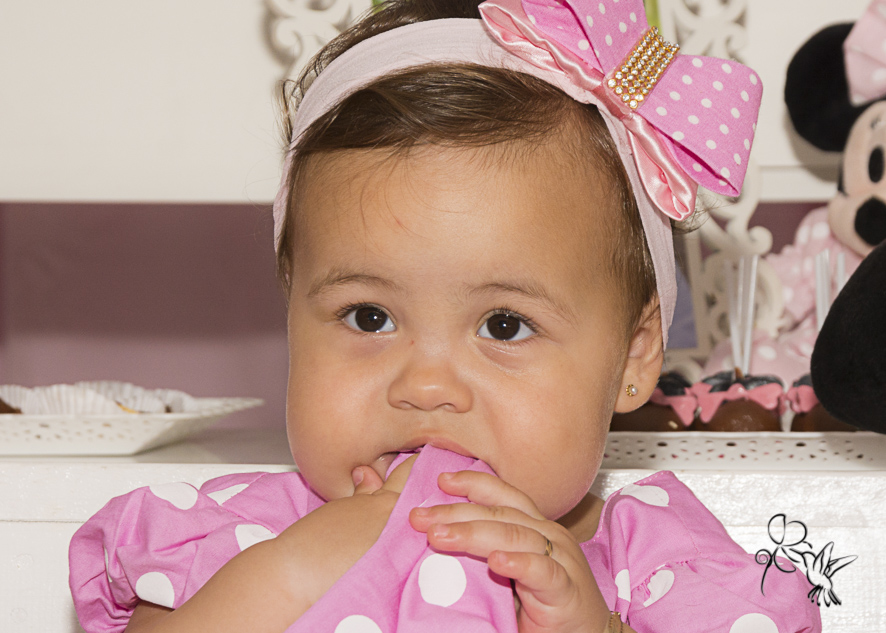 Manuela mordendo o vestidinho, clique by Eli Matos