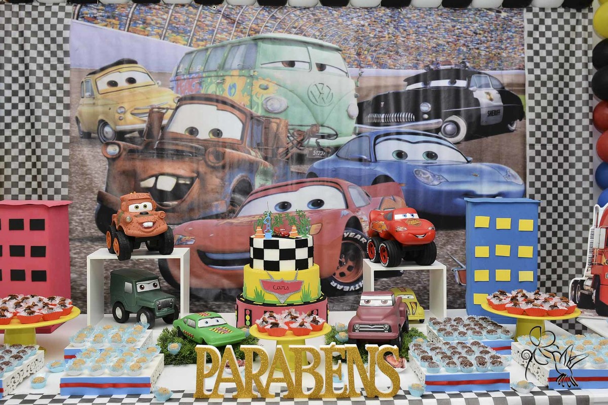 by Eli Matos  clica detalhe da mesa principal da festa do Arthur