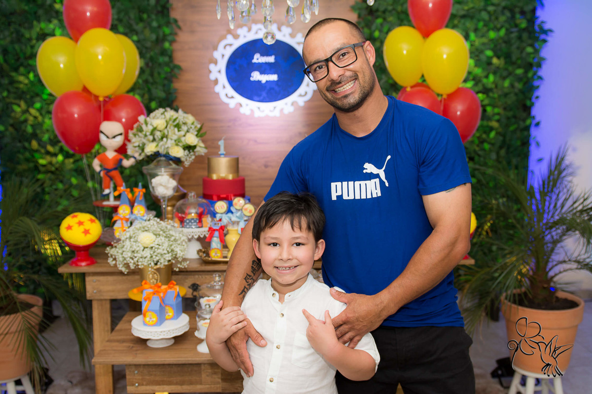 Leoni e seu pai no aniversário, Os pais do Bryan cantam parabéns no aniversário de um aninho, clique de by Eli Matos registra o momento