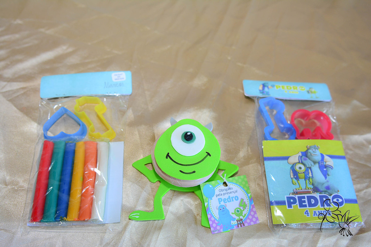 Lembrancinhas do aniversário de 4 anos do Pedro no clique de by Eli Matos 