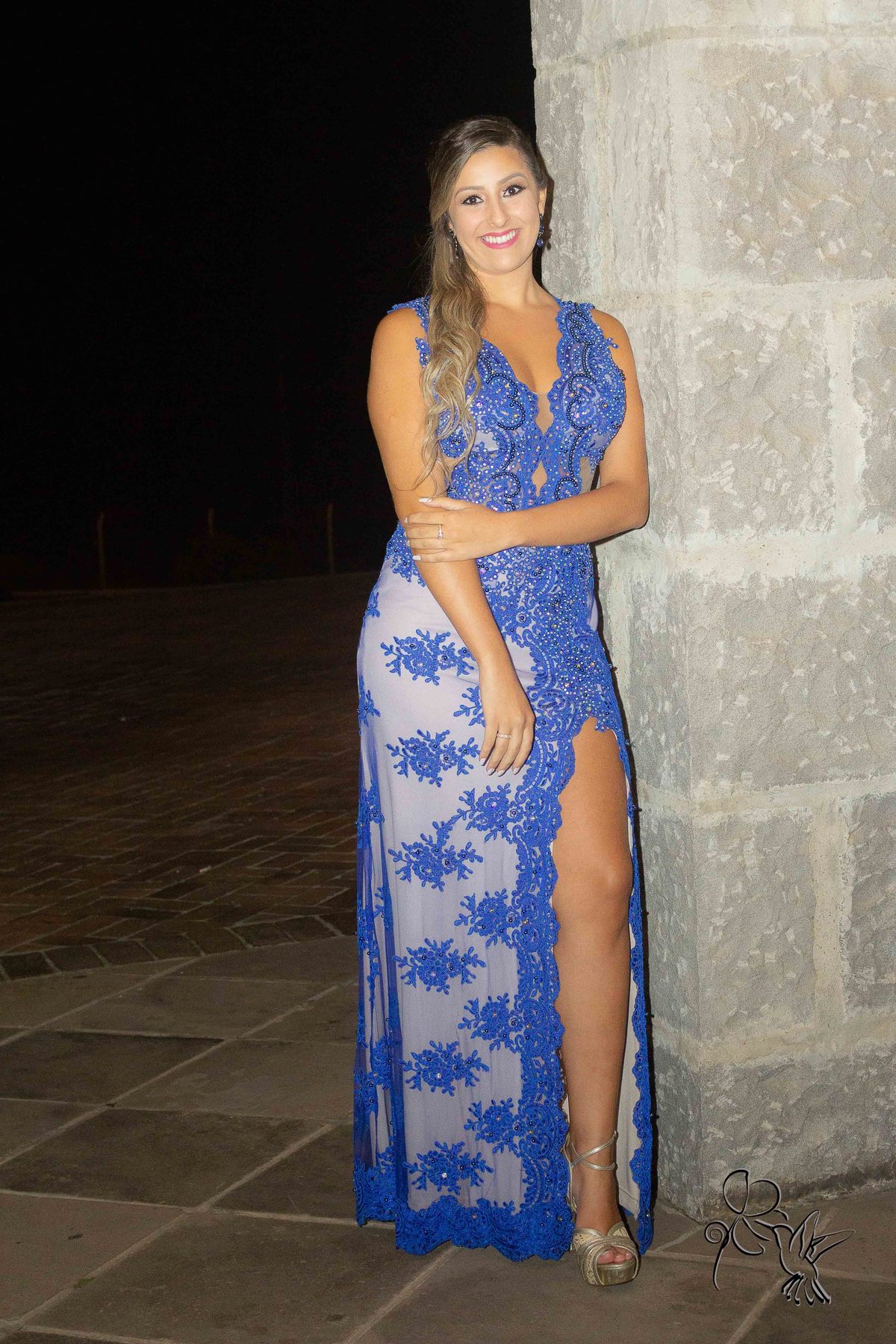 Formada de vestido azul, by Eli Matos clicou a bela jovem