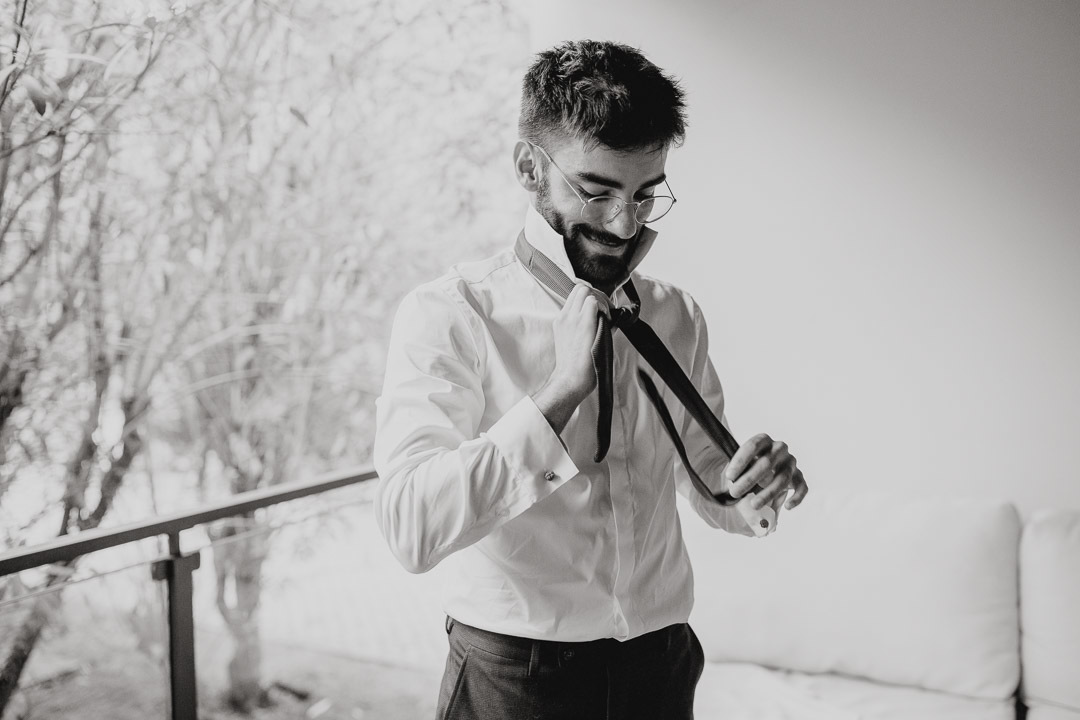 fotografia preparação noivo