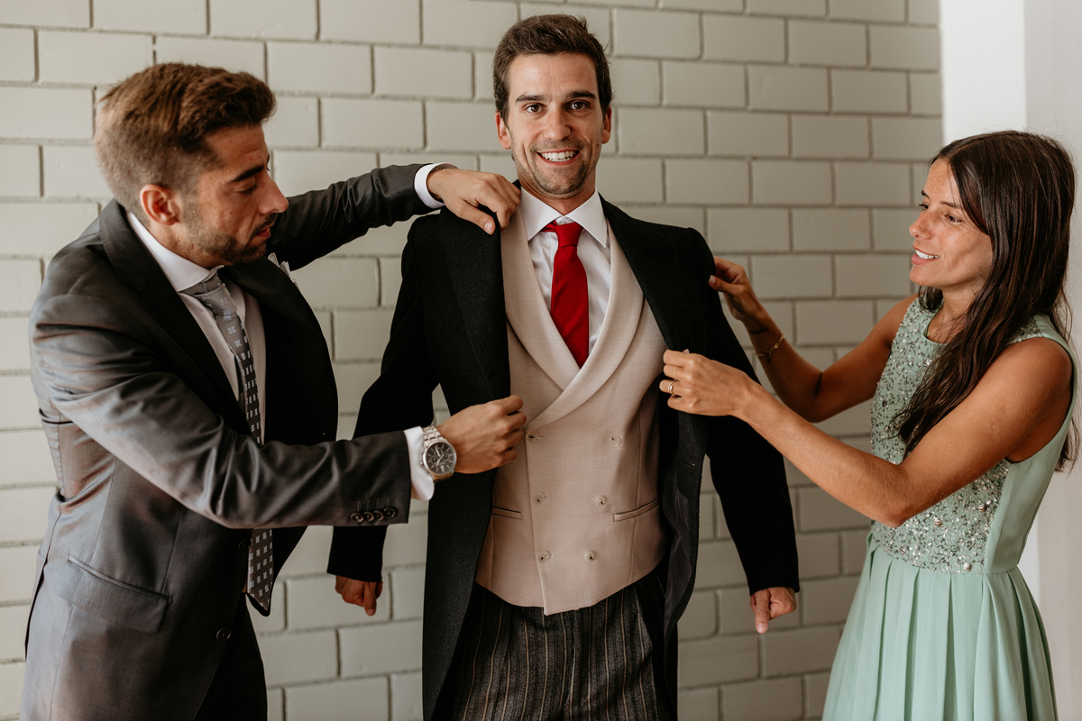 fotografia preparação noivo