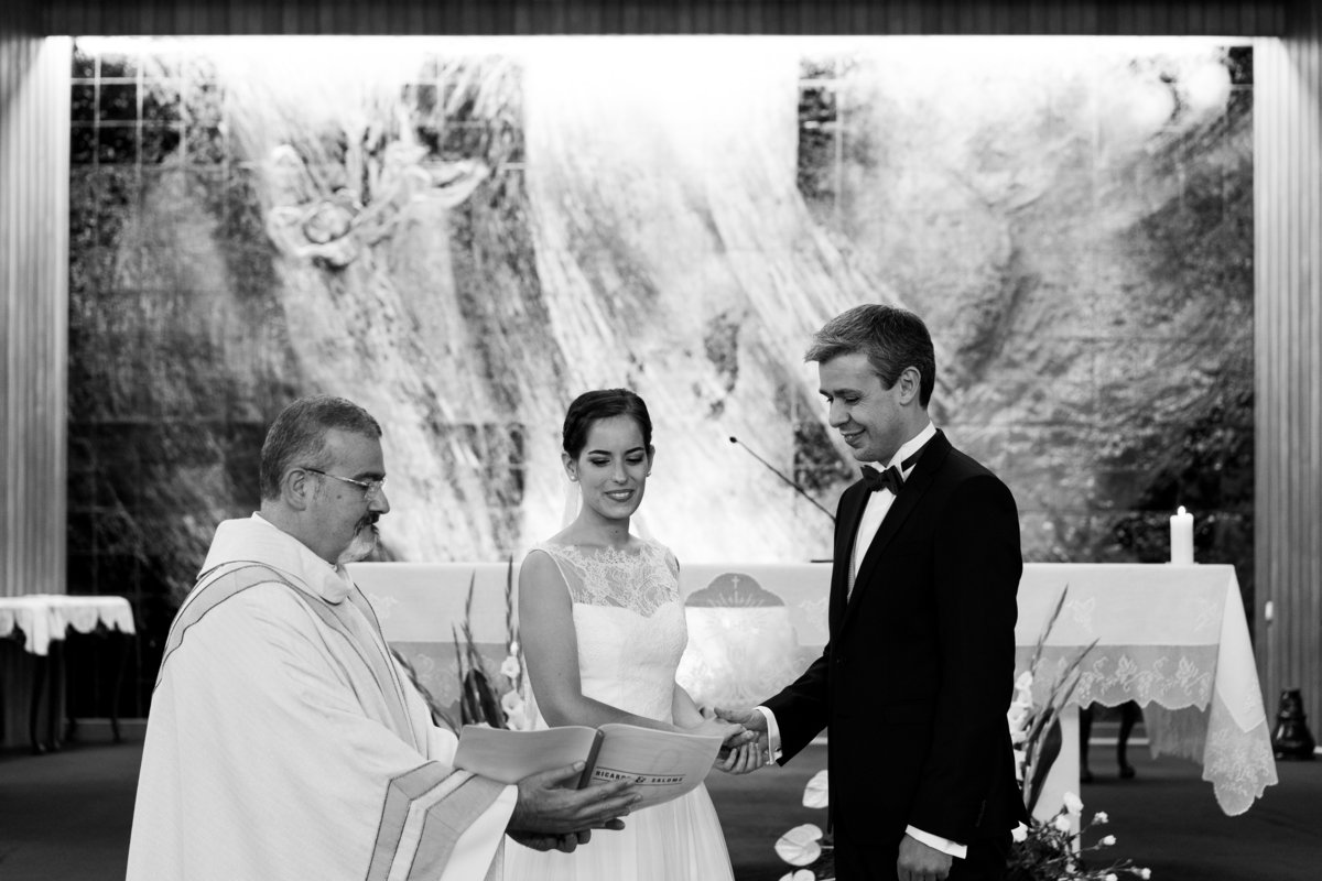 troca alianças noivos