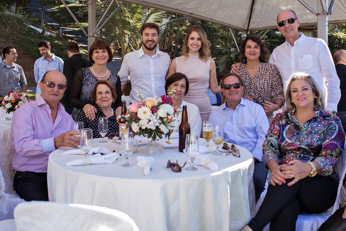 Noivado do casal em família e amigos - Taubaté - Chácaras Cataguá - Fotografia Anderson Barboza