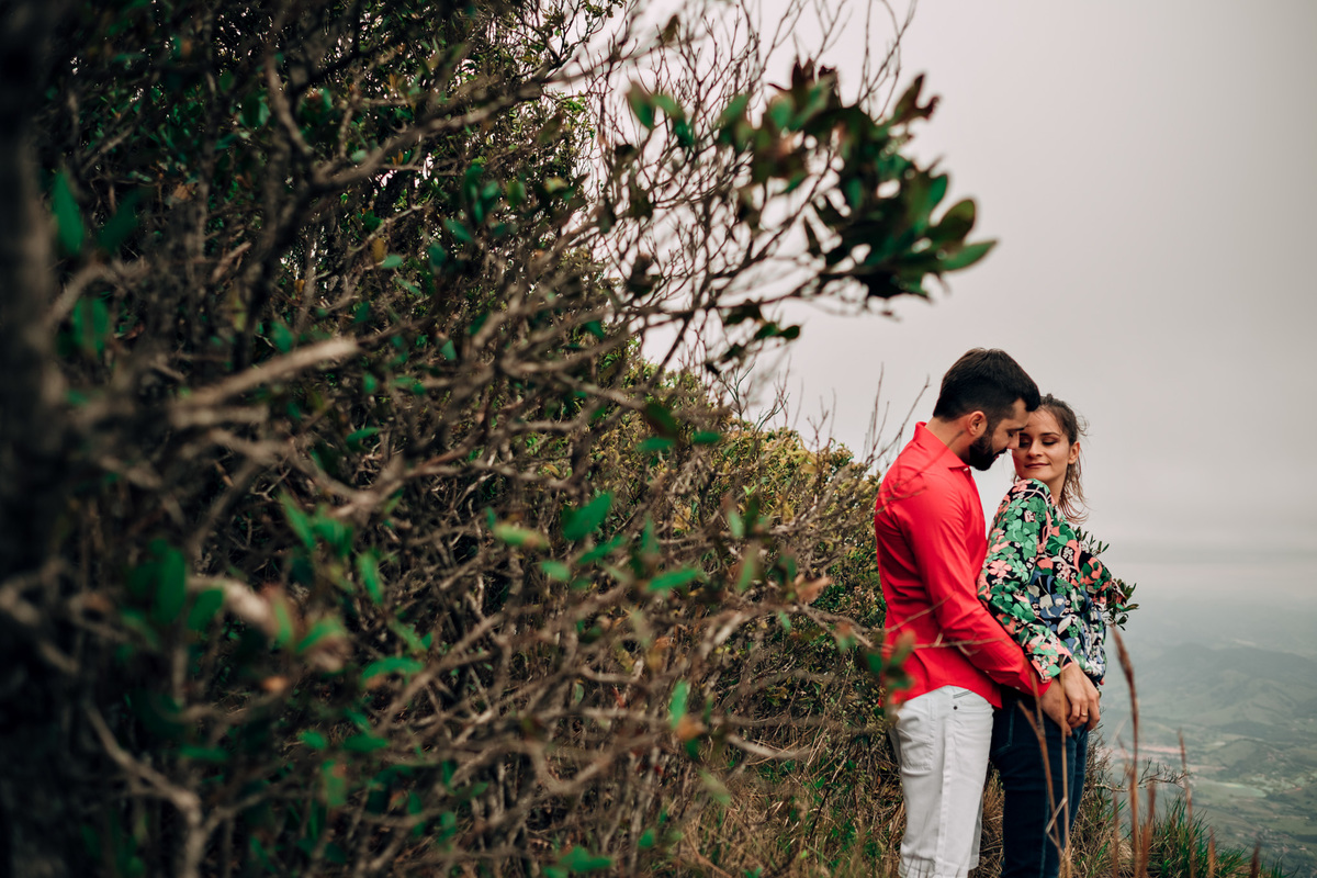 Ensaio de Casal - Pré-wedding, Pedra do bauzinho, São Bento, fotografo Anderson Barboza Taubaté-SP