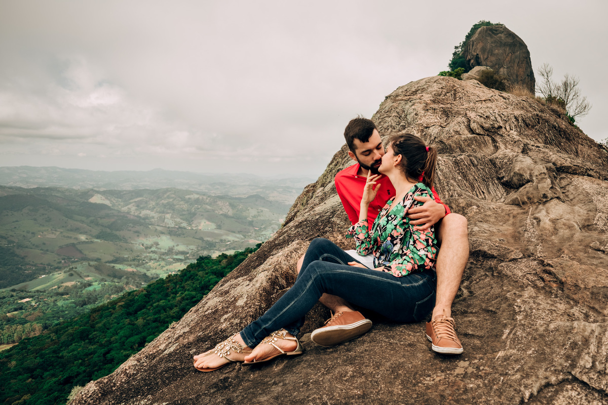 Ensaio de Casal - Pré-wedding, Pedra do bauzinho, São Bento, fotografo Anderson Barboza Taubaté-SP