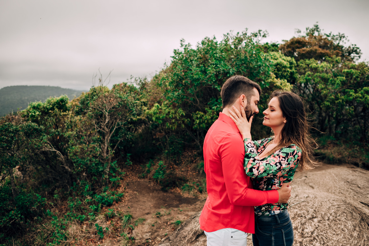 Ensaio de Casal - Pré-wedding, Pedra do bauzinho, São Bento, fotografo Anderson Barboza Taubaté-SP