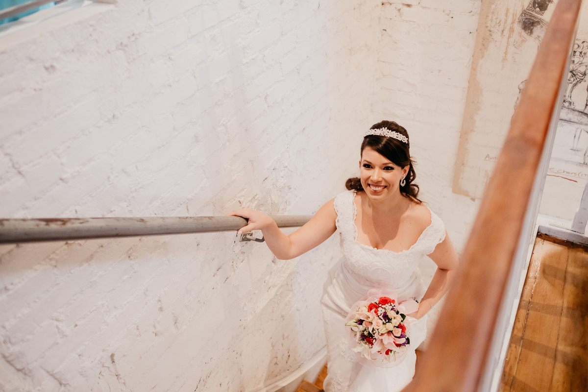 Entrada da noiva - Detalhes do Espaço - Mini Wedding - Casinha Quintal - Fotografo Anderson Barboza 