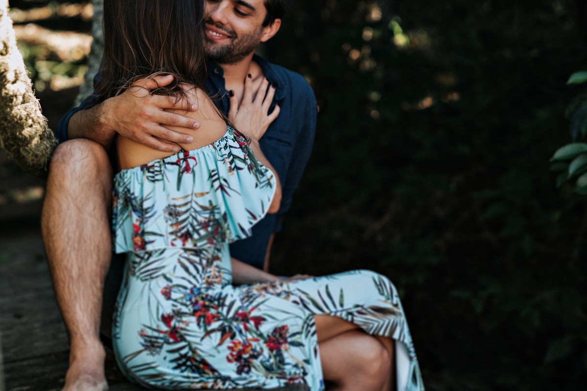 Ensaio de Casal na praia vermelha em Ubatuba, andando na areia - fotografo Anderson Barboza Taubaté 