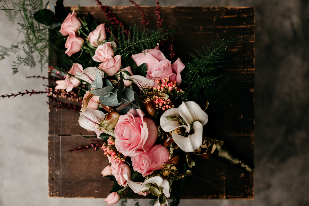 Mini wedding de dia - Making of da 
 Buquê da noiva - Restaurante Alameda 7 - São Caetano do Sul - São Paulo - Fotografo Anderson Barboza - Taubaté-SP