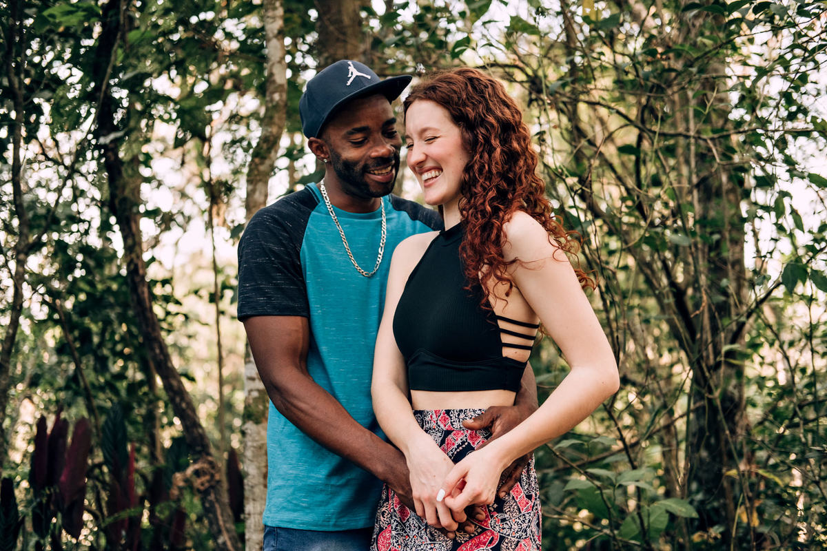 Ensaio de Casal - Fim de tarde no campo - Parque da cidade - Fotógrafo Anderson Barboza - Taubaté SP