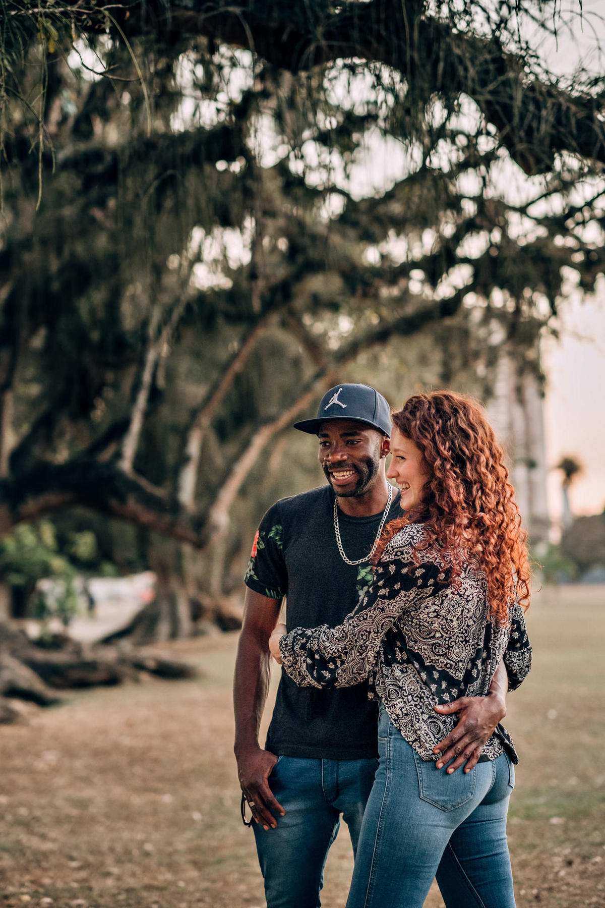 Ensaio de Casal - Fim de tarde no campo - Parque da cidade - Fotógrafo Anderson Barboza - Taubaté SP