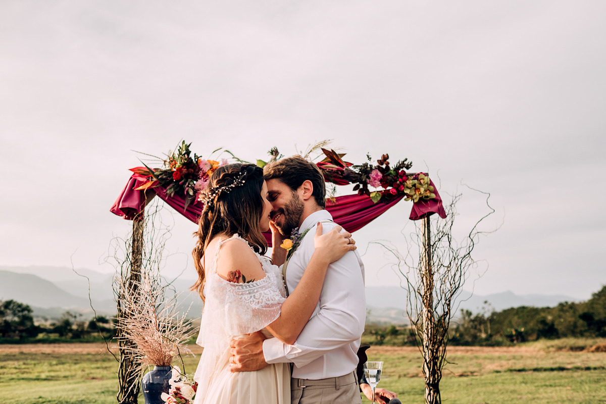 Elopement Wedding - Editorial Boho-Restaurante Alecrim Carla Lamim Rita Martins Anderson Barboza Fotografia Cappuccino Filmes Acontece Feito Nós Léo Chaves Angela Soares Anna Karina Josephine Noivas Las Marias VG Dândis Natalia Graziele Mariana leite