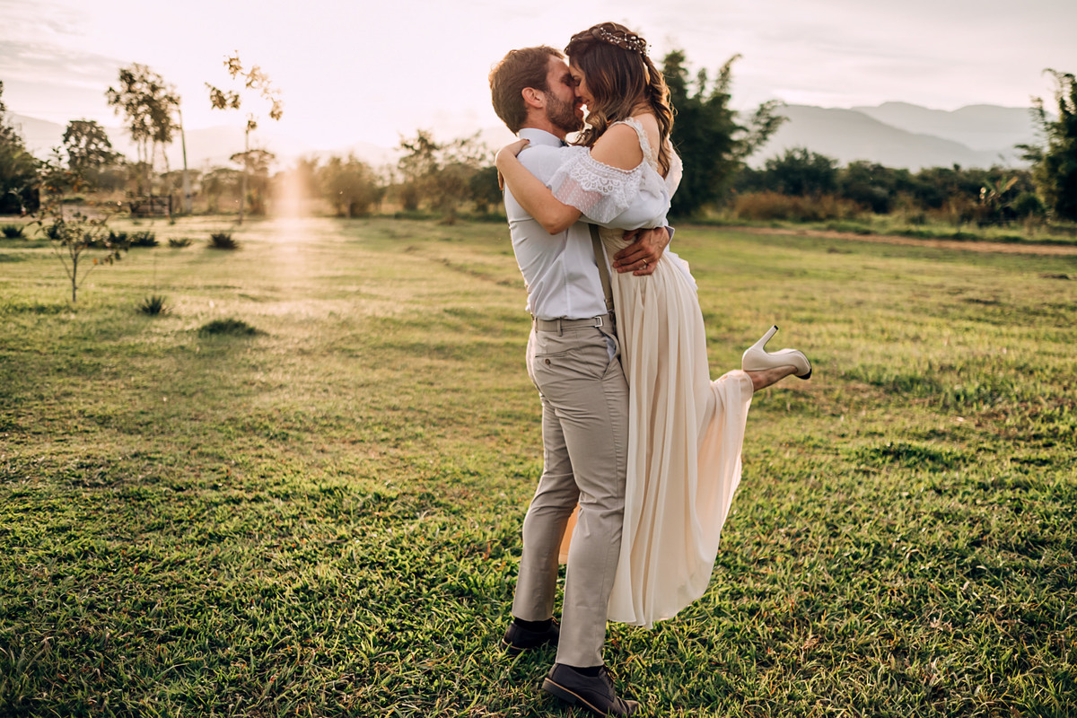 Elopement Wedding - Editorial Boho-Restaurante Alecrim Carla Lamim Rita Martins Anderson Barboza Fotografia Cappuccino Filmes Acontece Feito Nós Léo Chaves Angela Soares Anna Karina Josephine Noivas Las Marias VG Dândis Natalia Graziele Mariana leite
