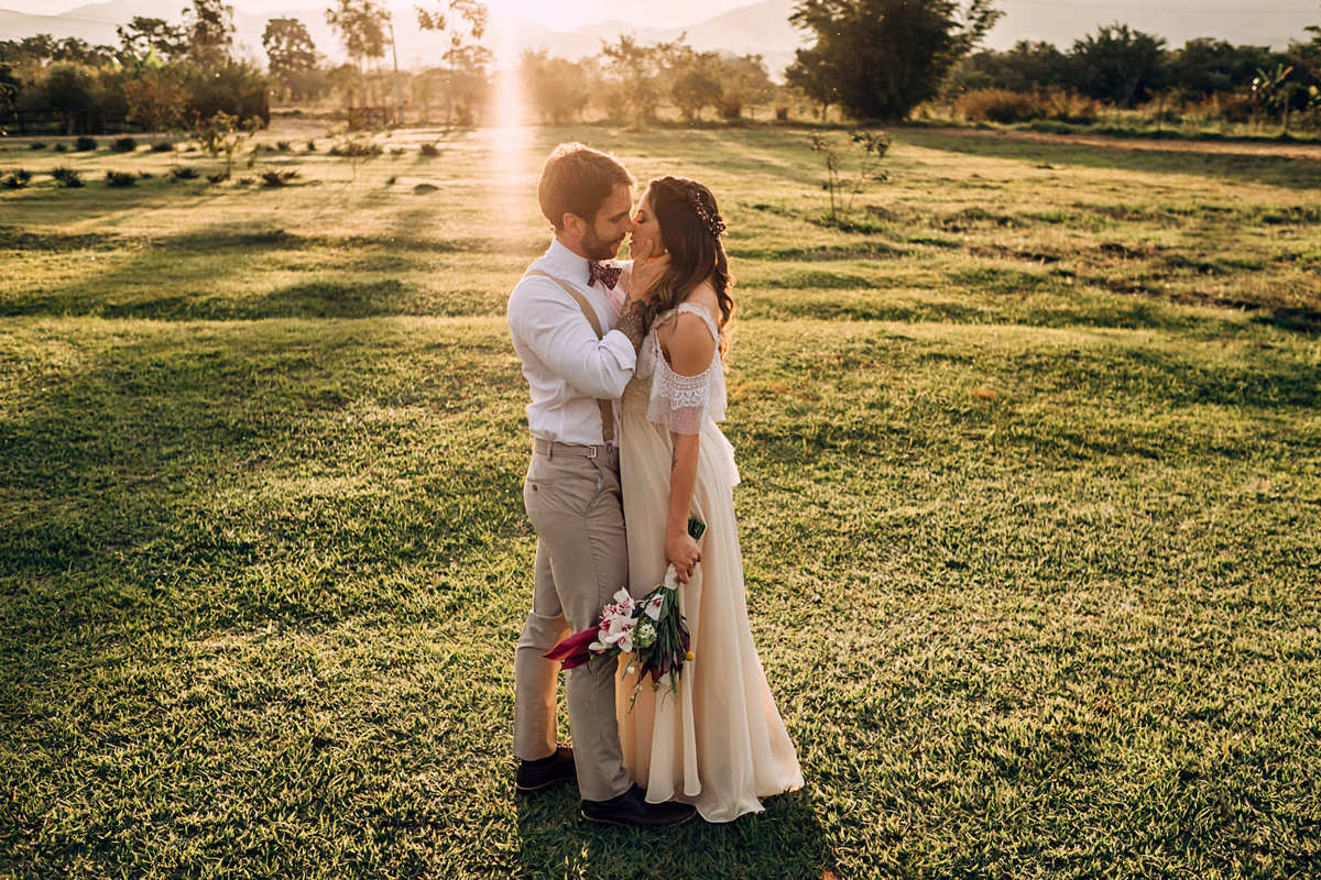 Elopement Wedding - Editorial Boho-Restaurante Alecrim Carla Lamim Rita Martins Anderson Barboza Fotografia Cappuccino Filmes Acontece Feito Nós Léo Chaves Angela Soares Anna Karina Josephine Noivas Las Marias VG Dândis Natalia Graziele Mariana leite