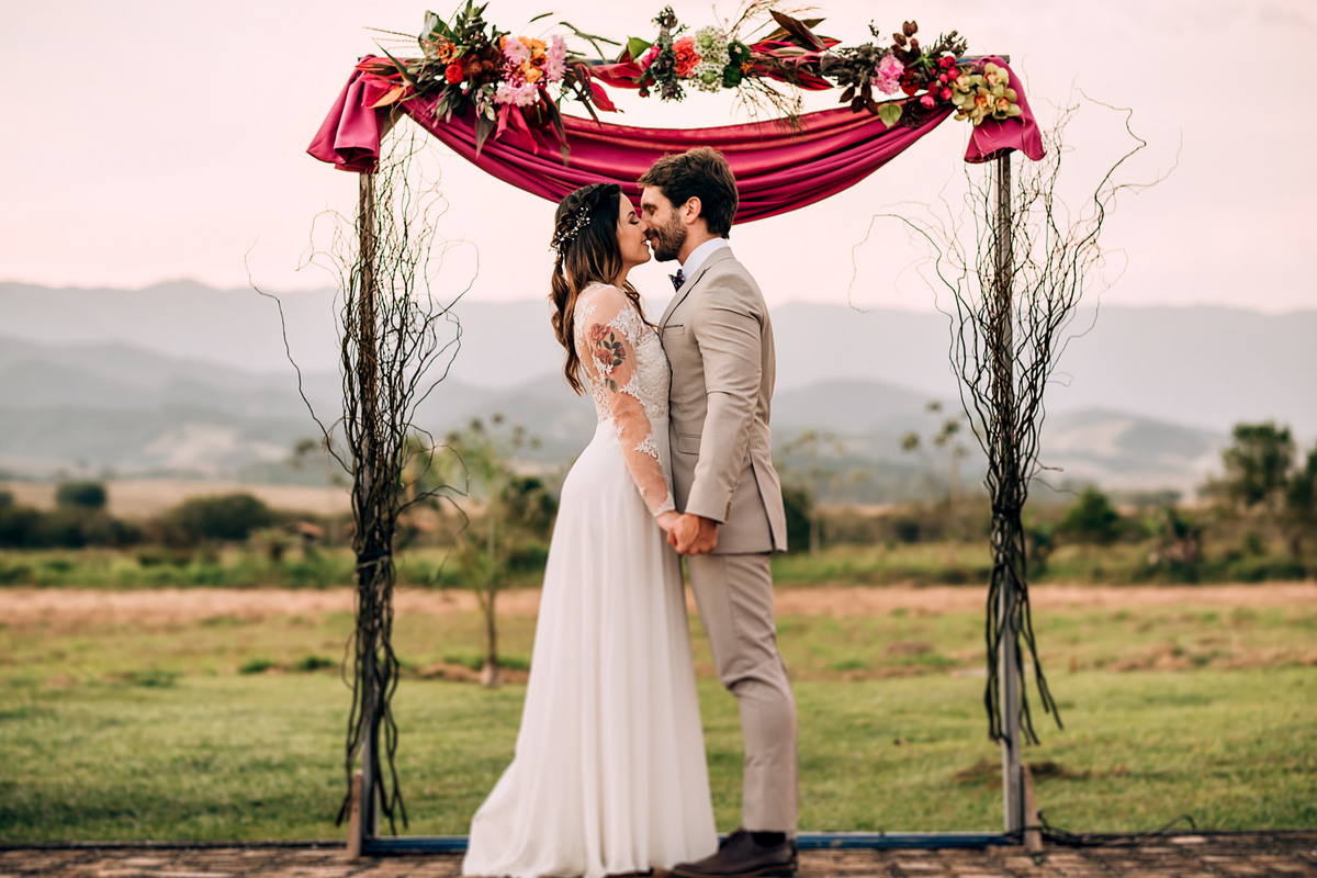 Elopement Wedding - Editorial Boho-Restaurante Alecrim Carla Lamim Rita Martins Anderson Barboza Fotografia Cappuccino Filmes Acontece Feito Nós Léo Chaves Angela Soares Anna Karina Josephine Noivas Las Marias VG Dândis Natalia Graziele Mariana leite