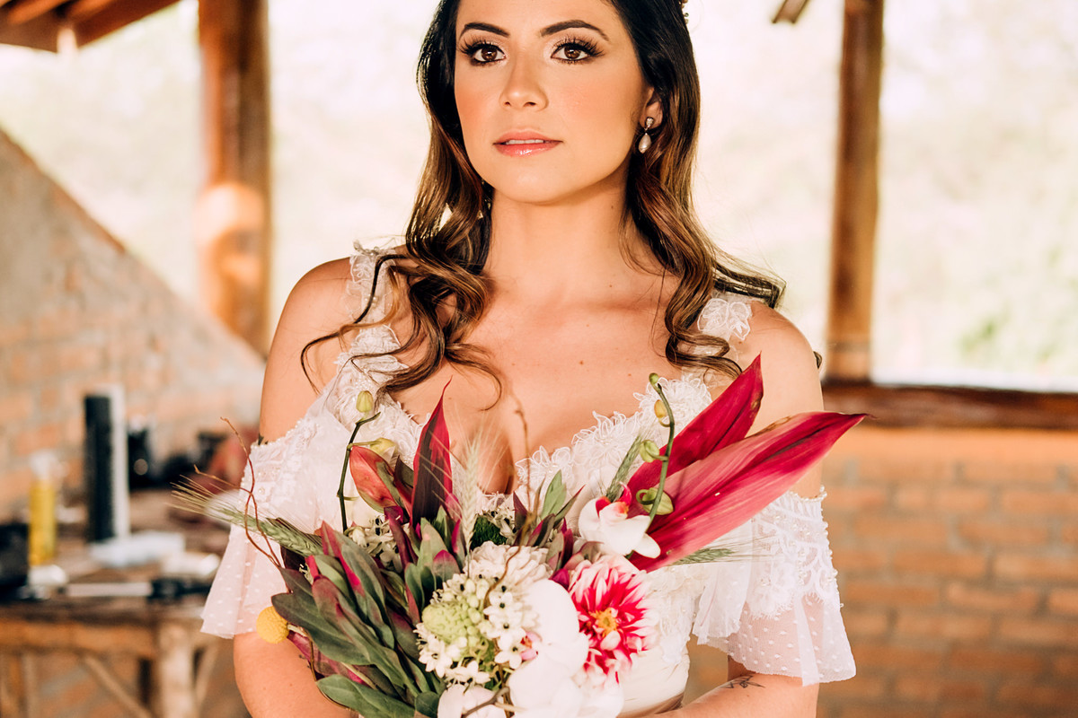 Making of noiva - Editorial Boho-Restaurante Alecrim Carla Lamim Rita Martins Anderson Barboza Fotografia Cappuccino Filmes Acontece Feito Nós Léo Chaves Angela Soares Anna Karina Josephine Noivas Las Marias VG Dândis Natalia Graziele Mariana leite