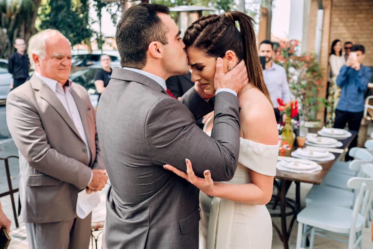 Casamento intimista - Cerimonia  Mini wedding no restaurante Santa Figueira em Tremembé-SP - Decoração Carla Lamim - Fotografo Anderson Barboza