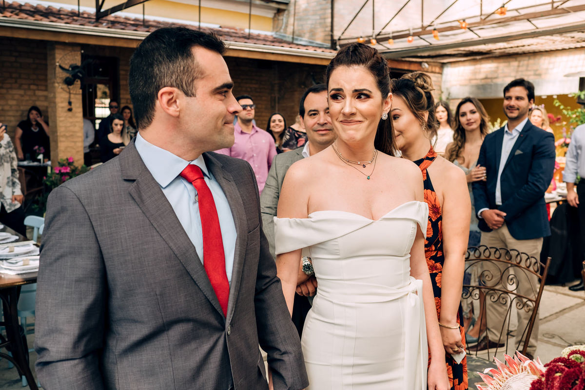 Casamento intimista - Cerimonia  Mini wedding no restaurante Santa Figueira em Tremembé-SP - Decoração Carla Lamim - Fotografo Anderson Barboza