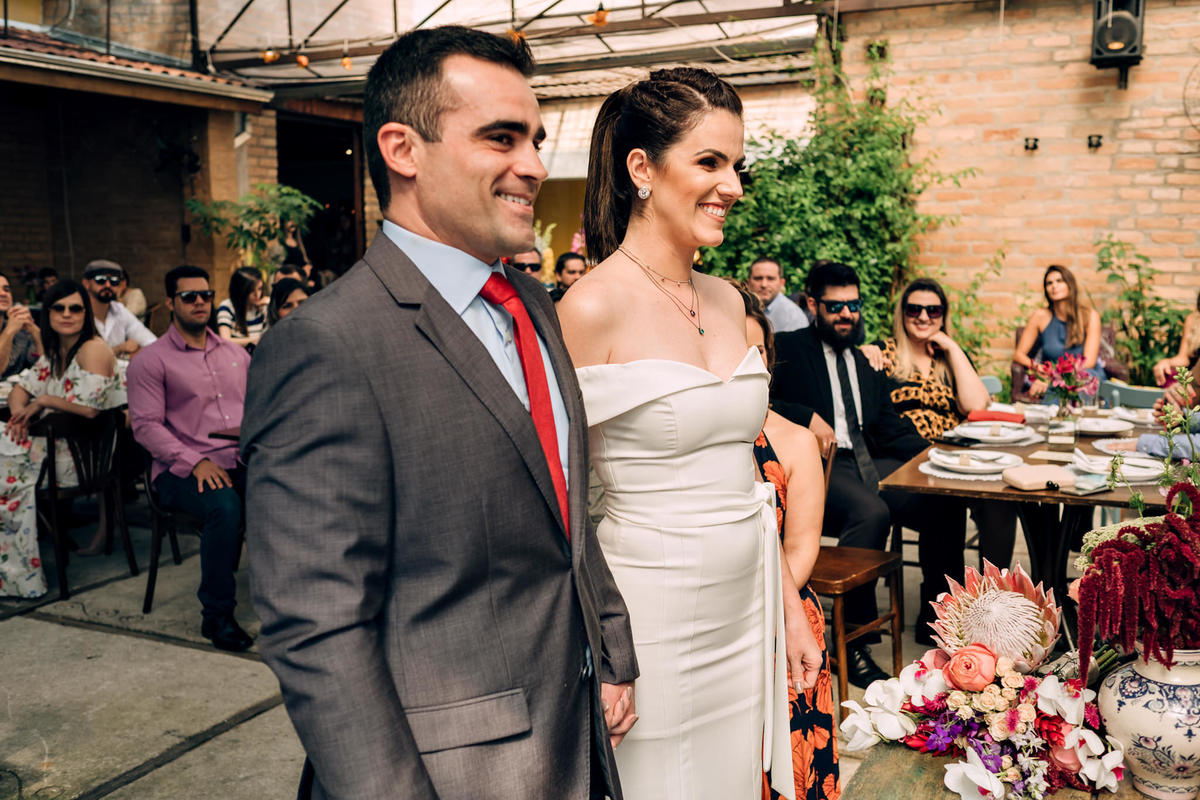 Casamento intimista - Cerimonia  Mini wedding no restaurante Santa Figueira em Tremembé-SP - Decoração Carla Lamim - Fotografo Anderson Barboza