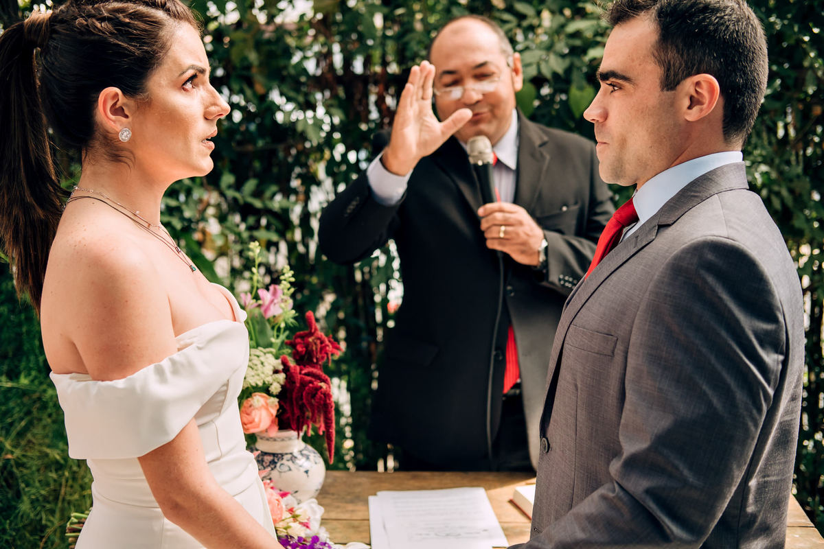 Casamento intimista - Cerimonia  Mini wedding no restaurante Santa Figueira em Tremembé-SP - Decoração Carla Lamim - Fotografo Anderson Barboza