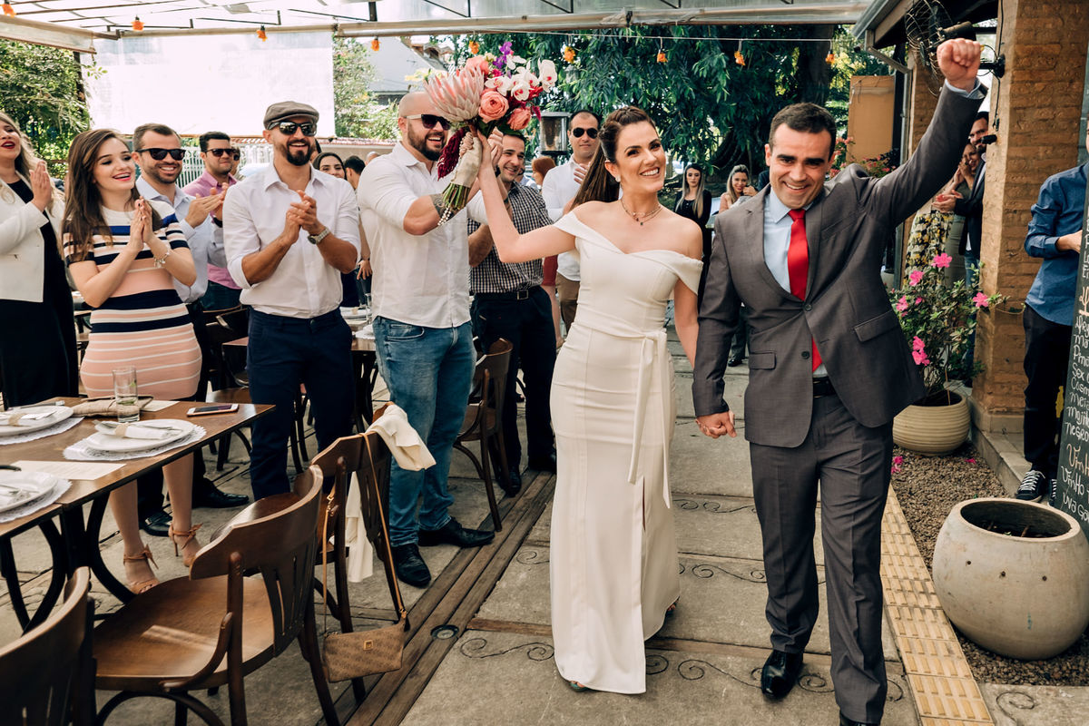 Casamento intimista - Cerimonia  Mini wedding no restaurante Santa Figueira em Tremembé-SP - Decoração Carla Lamim - Fotografo Anderson Barboza