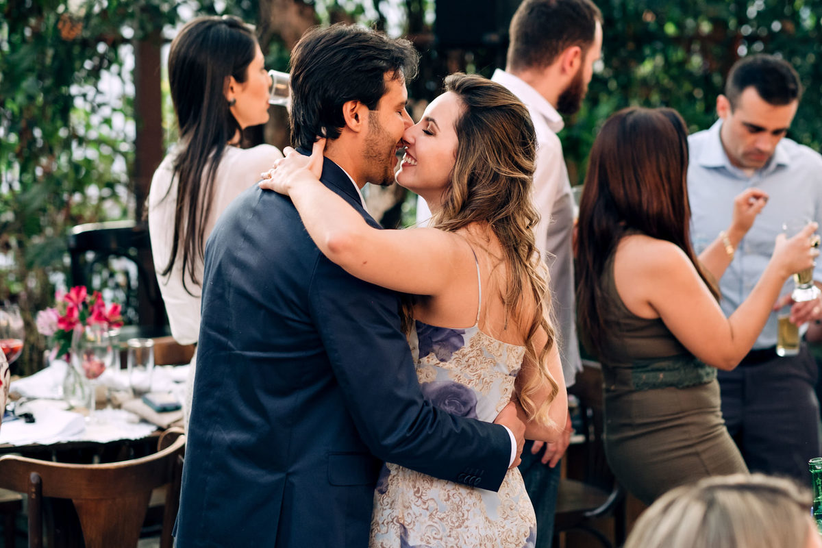 Casamento intimista - Cerimonia  Mini wedding no restaurante Santa Figueira em Tremembé-SP - Decoração Carla Lamim - Fotografo Anderson Barboza