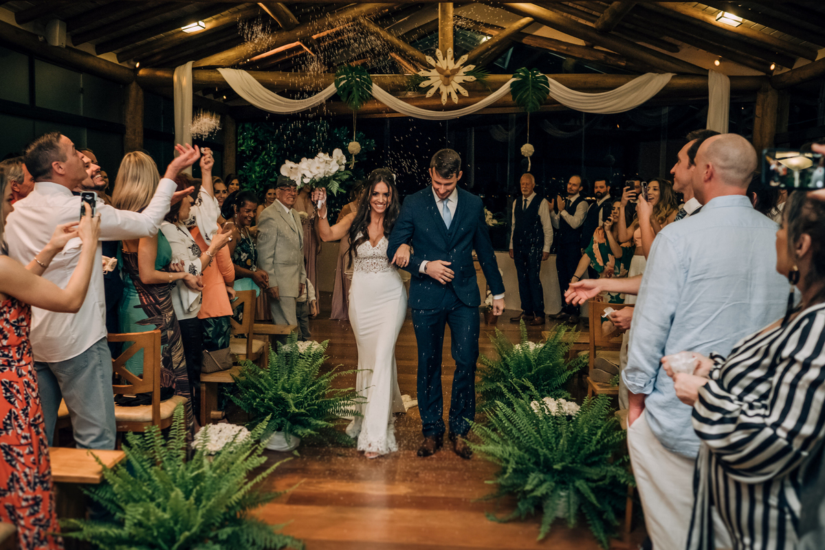 casamento intimista, mini wedding no espaço Abricó, a beira a mar em São Sebastião-SP