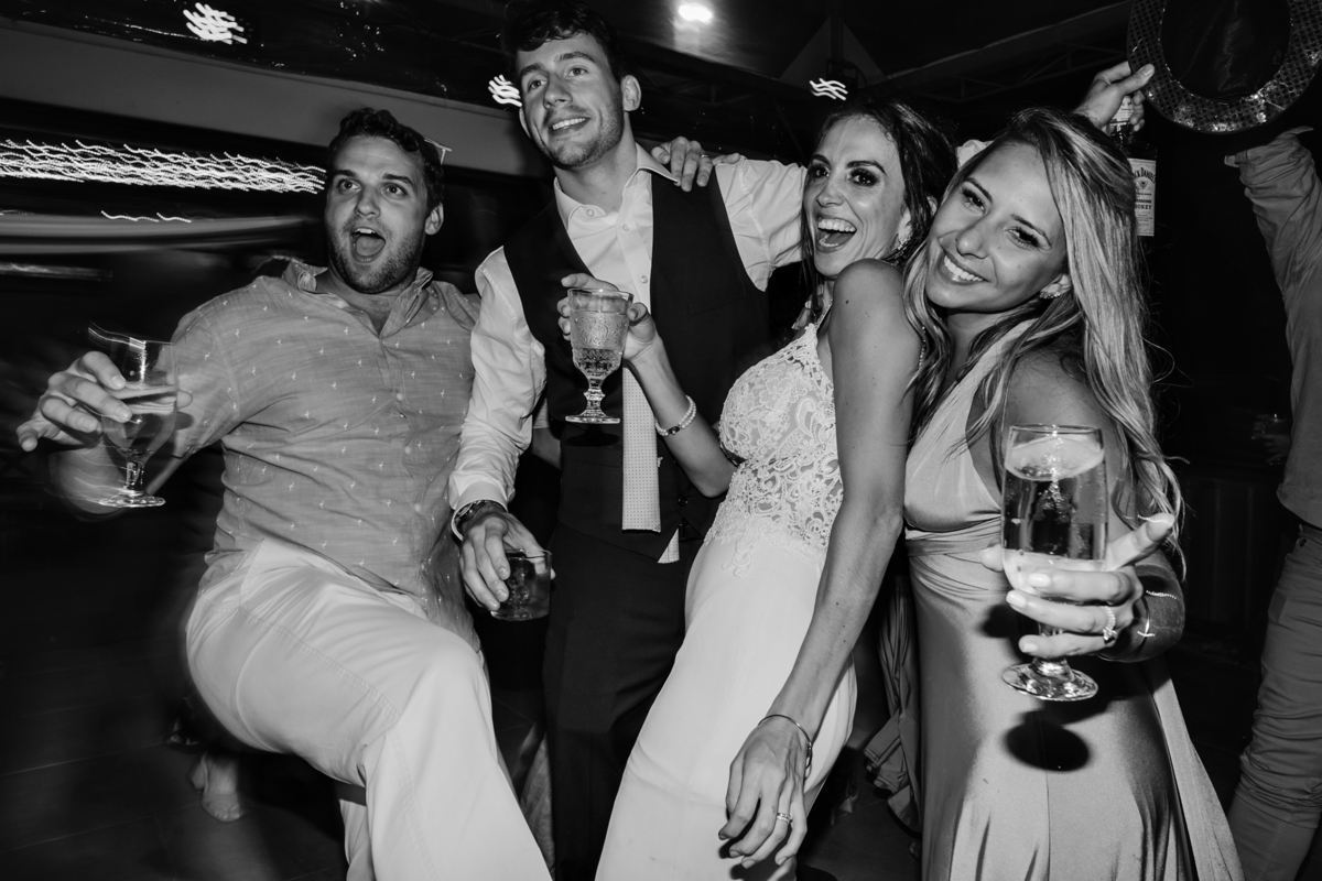 casamento intimista, mini wedding no espaço Abricó, a beira a mar em São Sebastião-SP