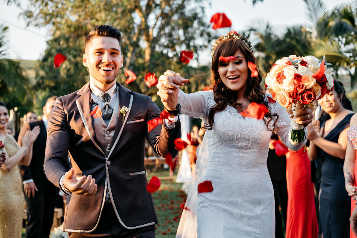 casamento no espaço moenda em Pindamonhangaba, no campo fim de tarde. Anderson Barboza Fotografia. Taubaté-SP