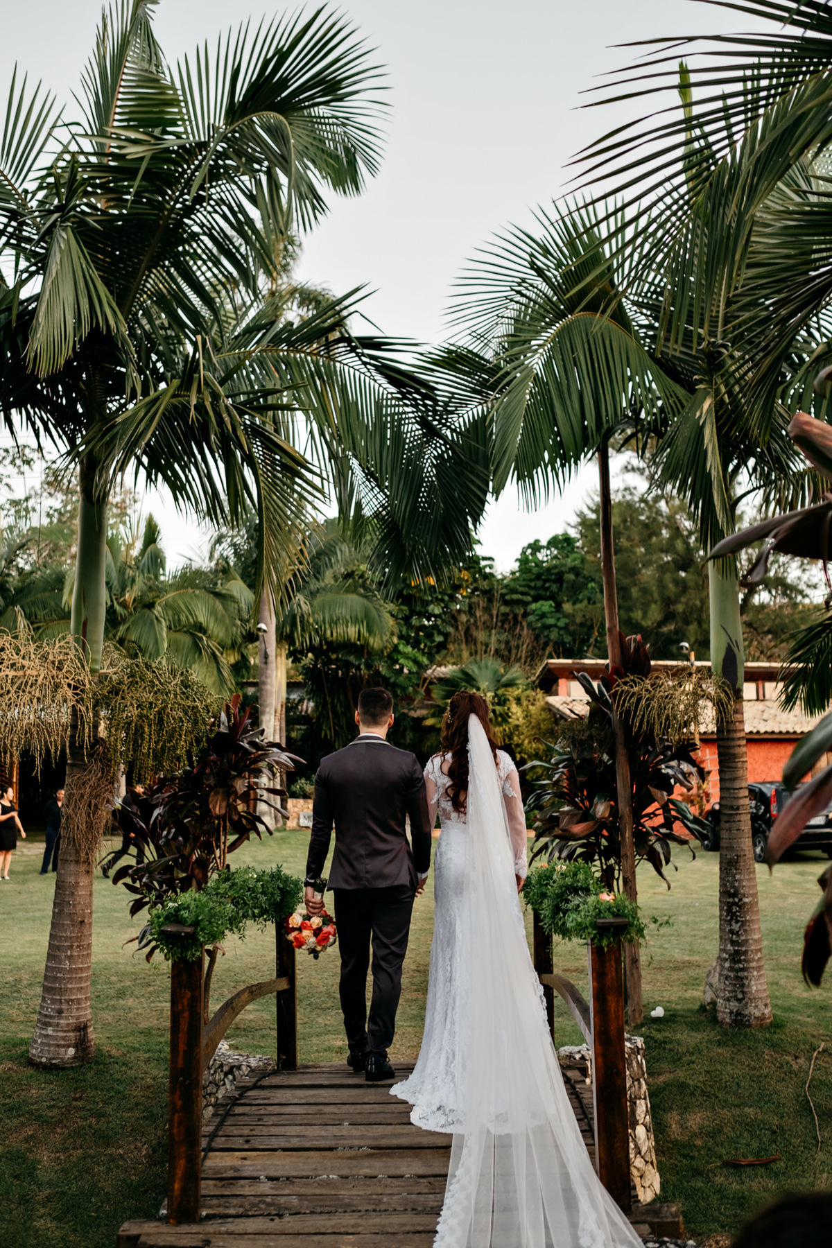 casamento no espaço moenda em Pindamonhangaba, no campo fim de tarde. Anderson Barboza Fotografia. Taubaté-SP