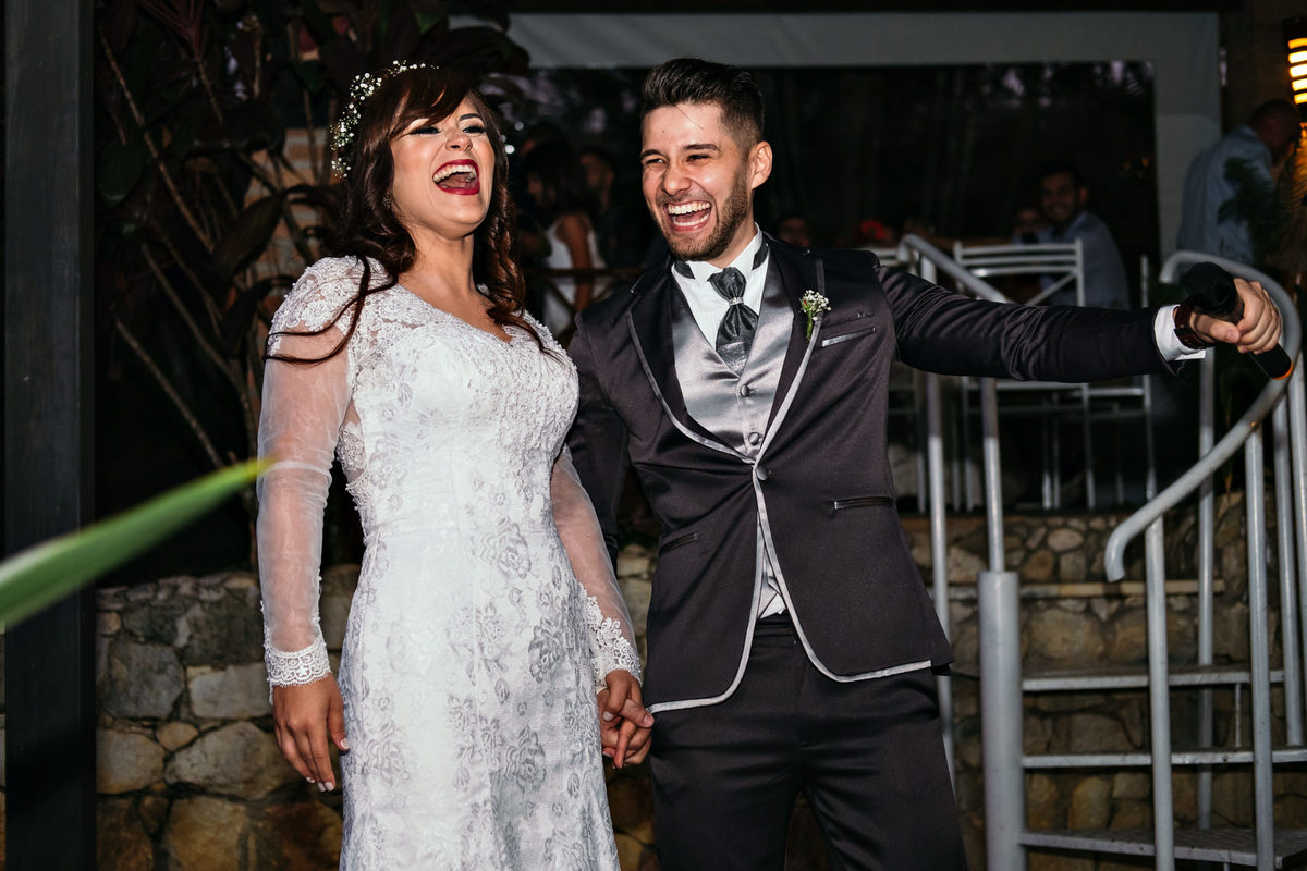 casamento no espaço moenda em Pindamonhangaba, no campo fim de tarde. Anderson Barboza Fotografia. Taubaté-SP