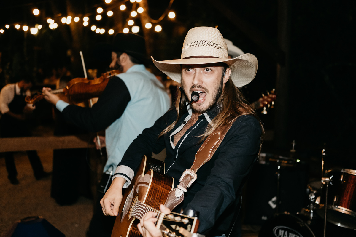 Casamento de dia, mini wedding, fim de tarde,Decoração Bohemian Village, Villa Mandacaru, Celeiro de São Paulo em Itu - Fotografia de Casamento Anderson Barboza - Taubaté