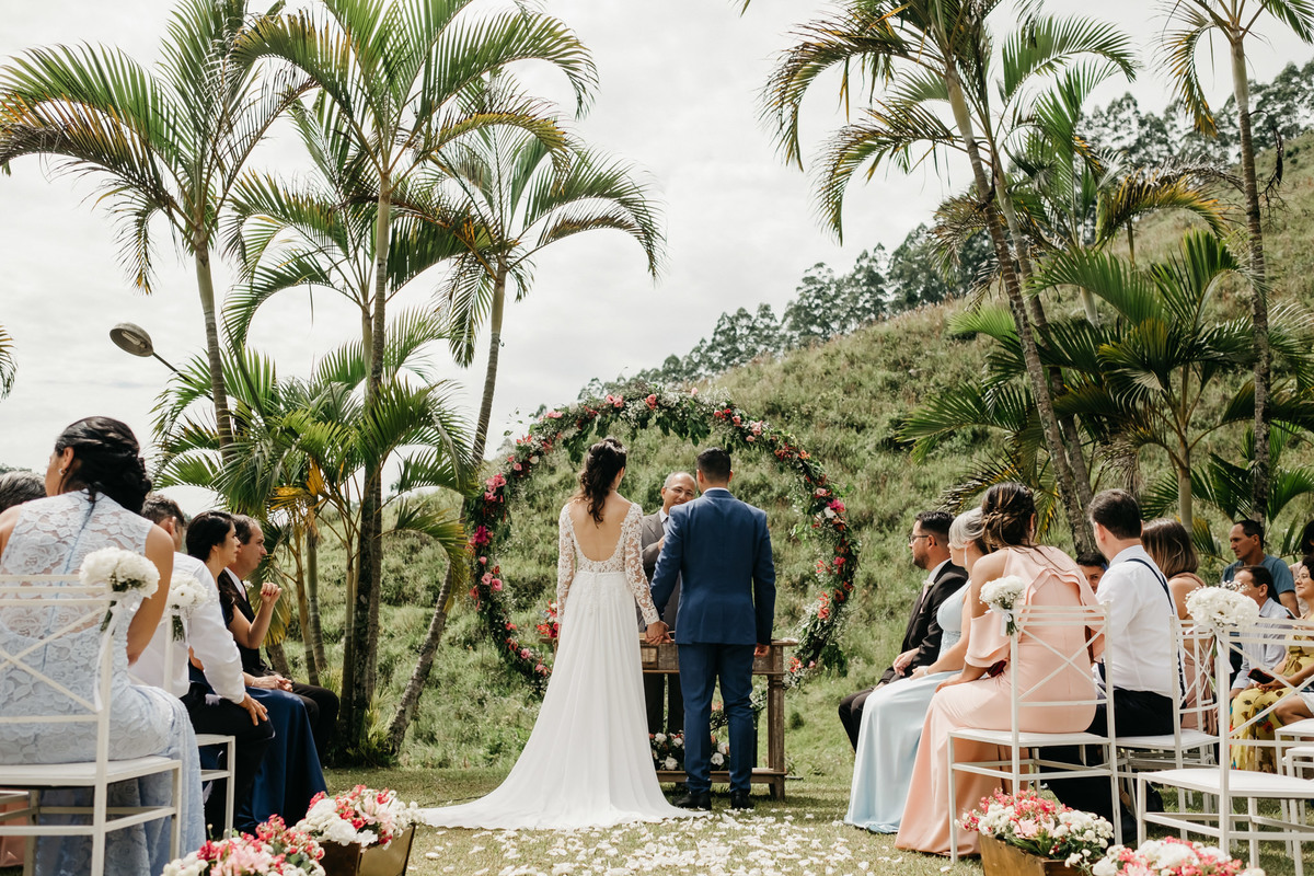 Casamento de dia em meio a natureza, no campo. pousada - Sao Francisco Xavier-SP - Alva Fotografia - Anderson Barboza Taubate-SP