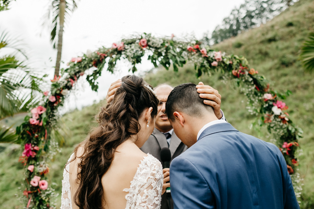 Casamento de dia em meio a natureza, no campo. pousada - Sao Francisco Xavier-SP - Alva Fotografia - Anderson Barboza Taubate-SP