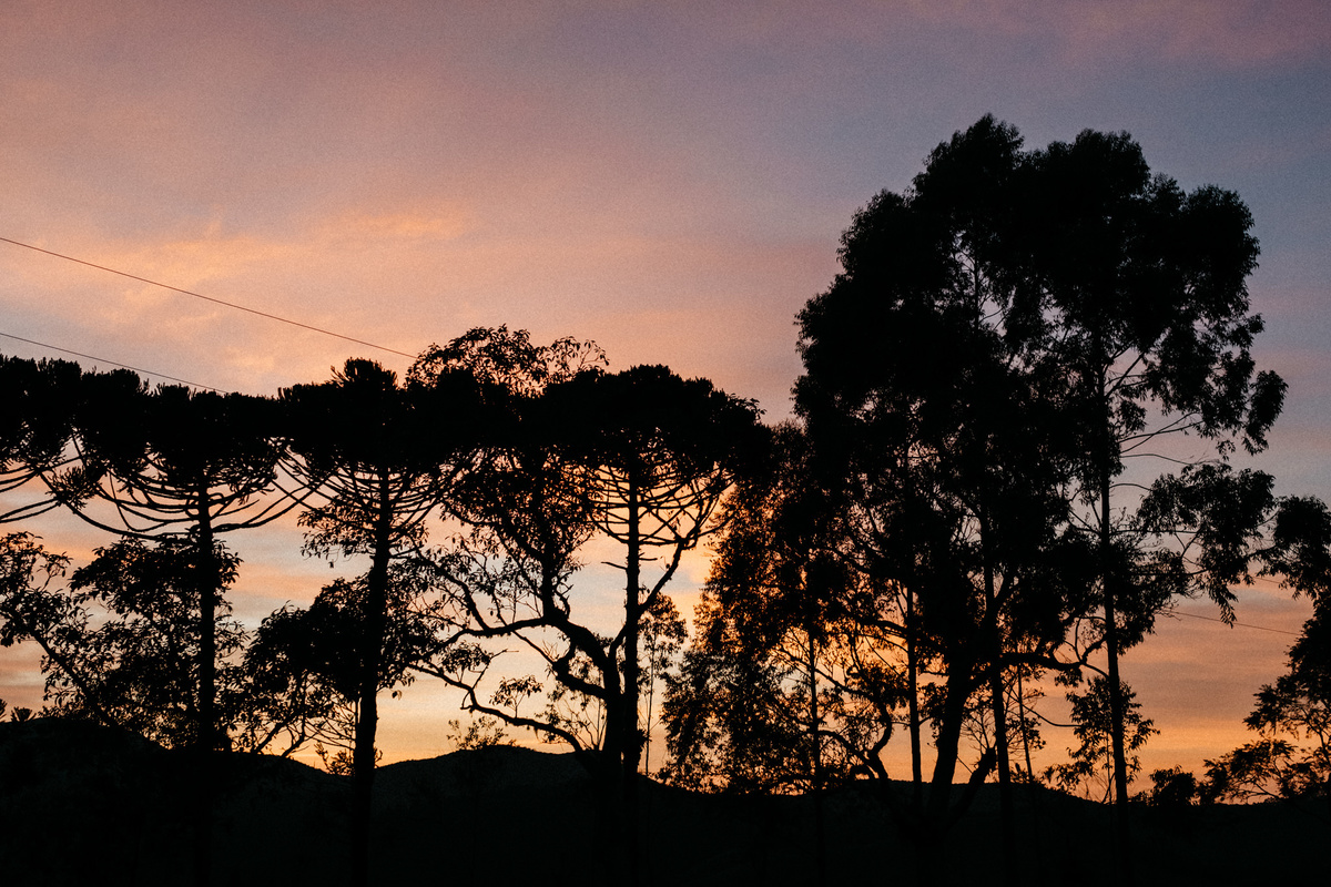 Ensaio de Casal em São Luiz do Paraitinga - morro Alto da Capela - Pré wedding- Fotografo de casamento - Alva fotografia - Anderson Barboza - Taubaté-SP