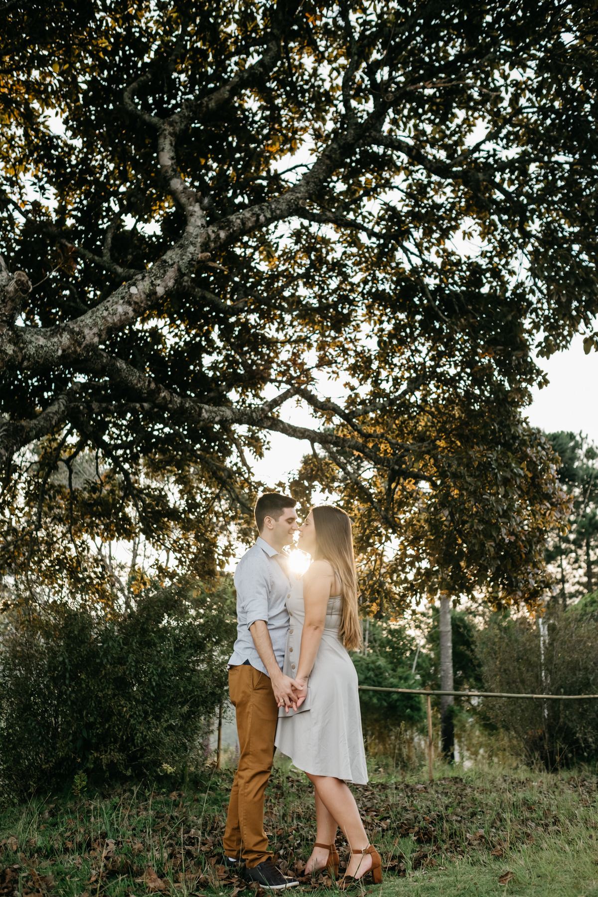 Ensaio de Casal em São Luiz do Paraitinga - morro Alto da Capela - Pré wedding- Fotografo de casamento - Alva fotografia - Anderson Barboza - Taubaté-SP