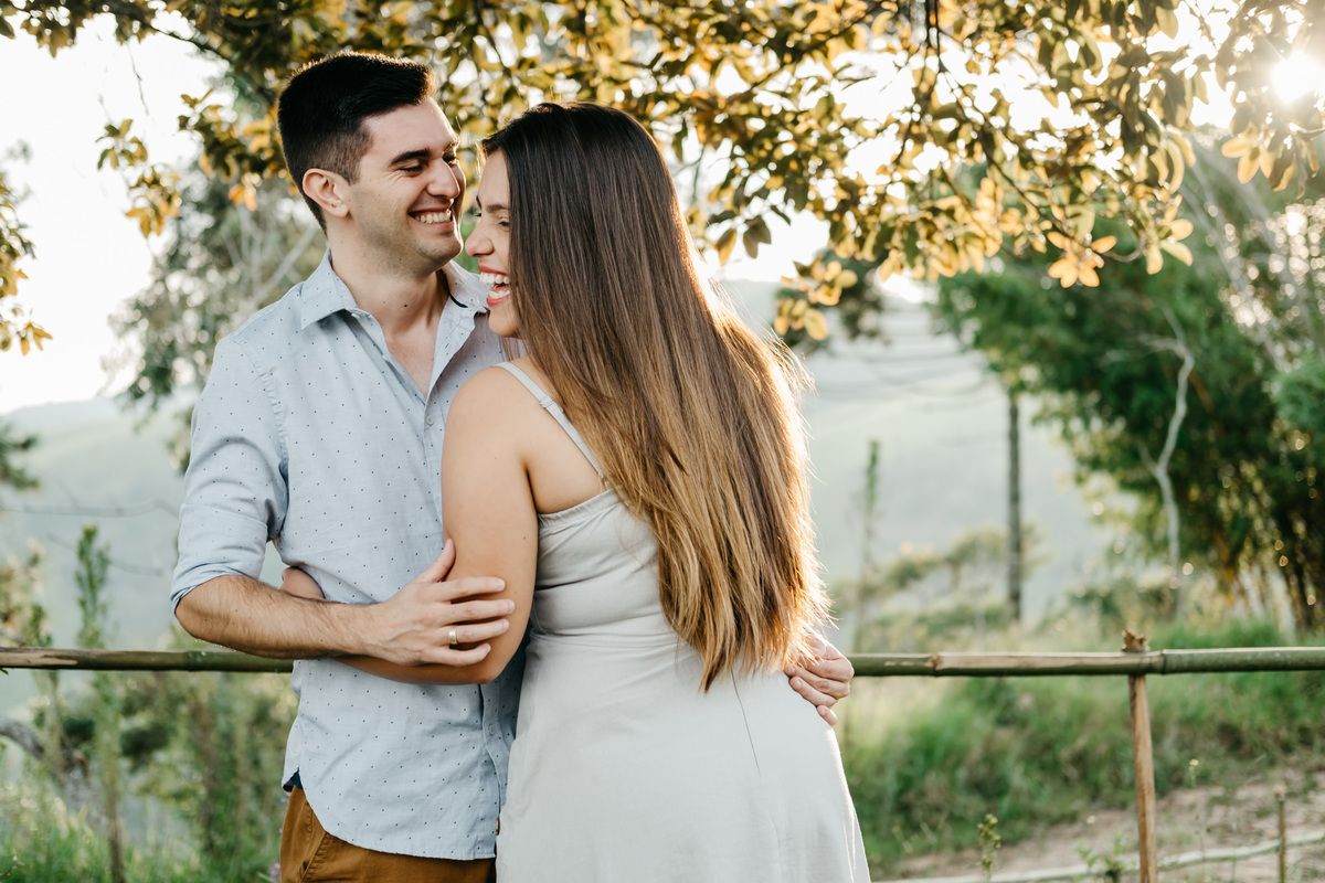 Ensaio de Casal em São Luiz do Paraitinga - morro Alto da Capela - Pré wedding- Fotografo de casamento - Alva fotografia - Anderson Barboza - Taubaté-SP