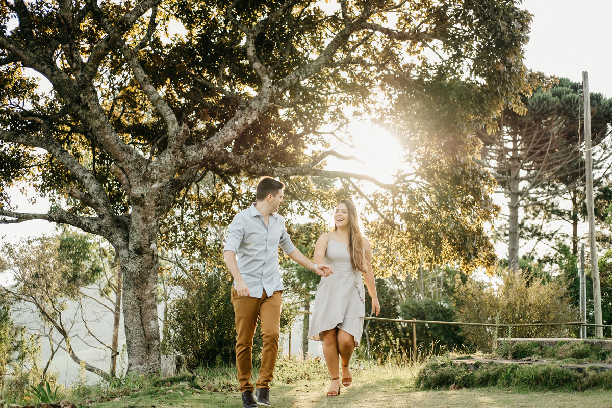 Ensaio de Casal em São Luiz do Paraitinga - morro Alto da Capela - Pré wedding- Fotografo de casamento - Alva fotografia - Anderson Barboza - Taubaté-SP