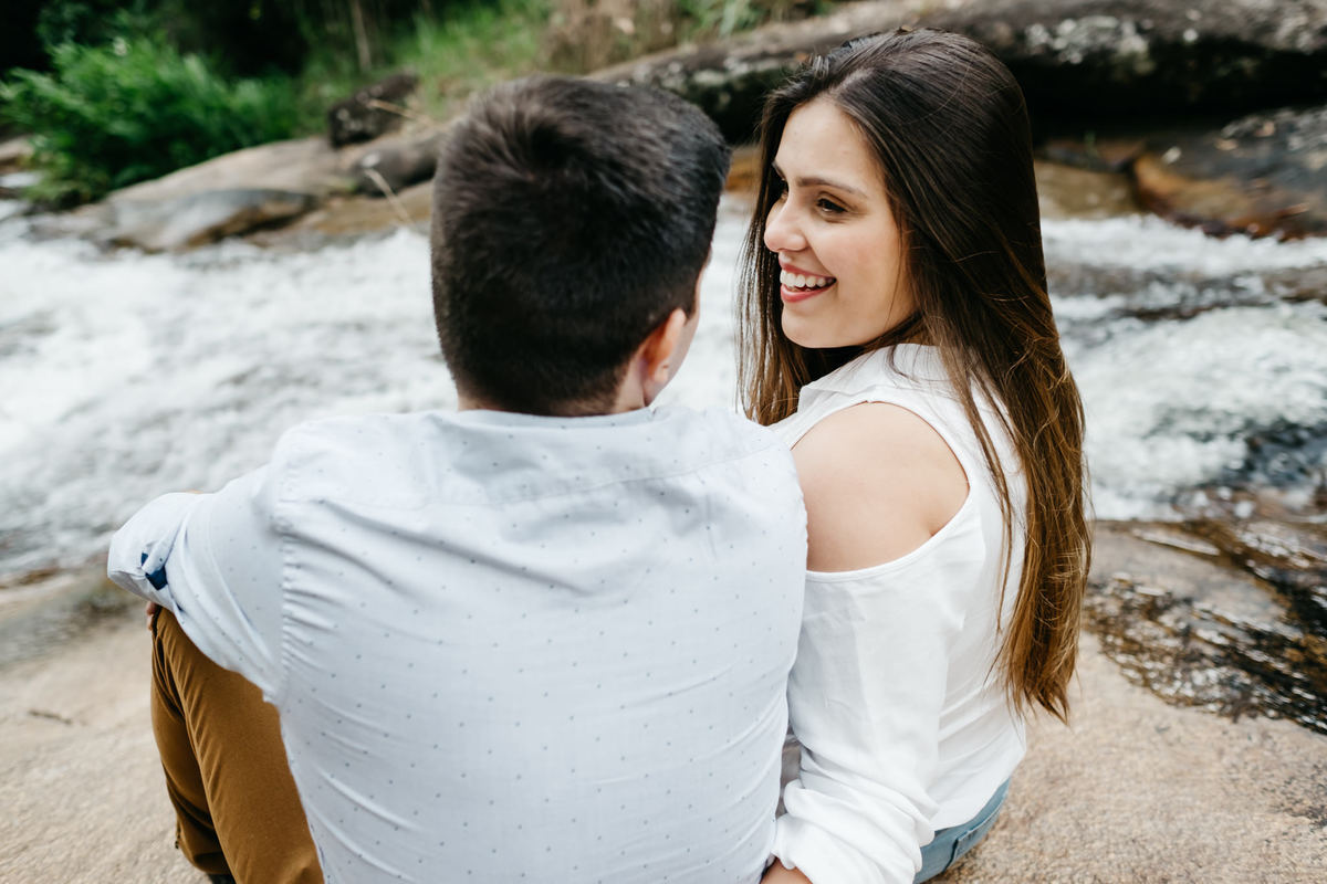 Ensaio de Casal em São Luiz do Paraitinga - morro Alto da Capela - Pré wedding- Fotografo de casamento - Alva fotografia - Anderson Barboza - Taubaté-SP