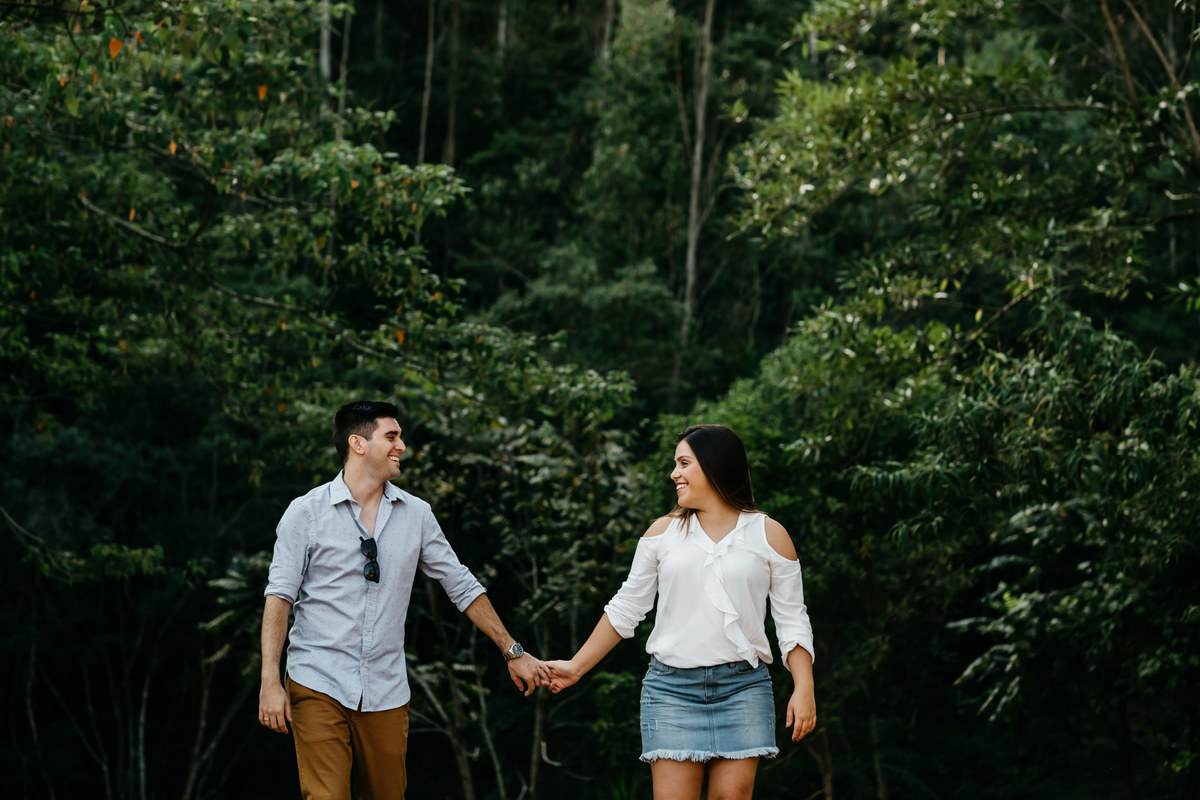 Ensaio de Casal em São Luiz do Paraitinga - morro Alto da Capela - Pré wedding- Fotografo de casamento - Alva fotografia - Anderson Barboza - Taubaté-SP