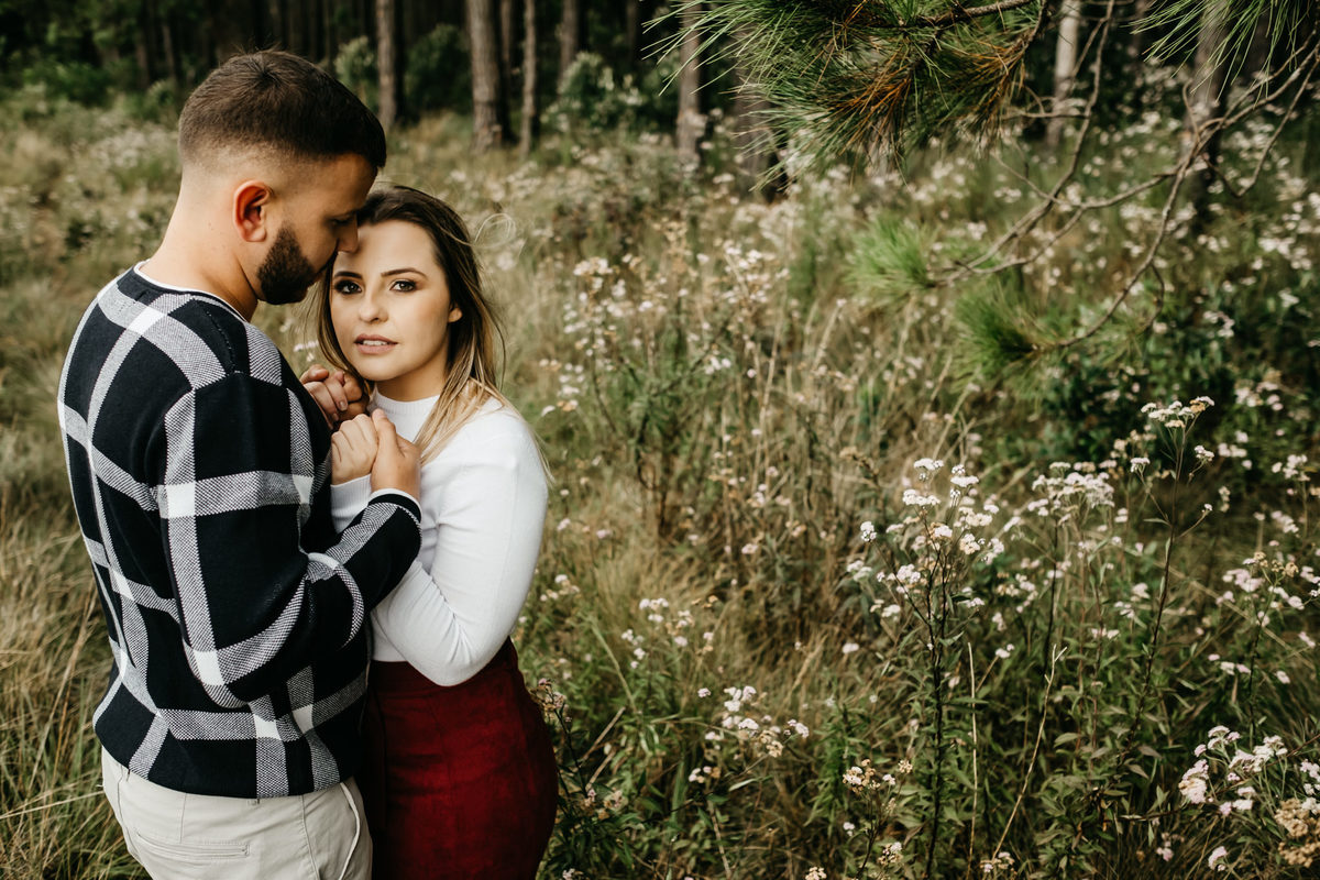 Roupa para Ensaio de Casal na estrada, pico do Itapeva - Campo, fim de tarde em Campos do Jordão-