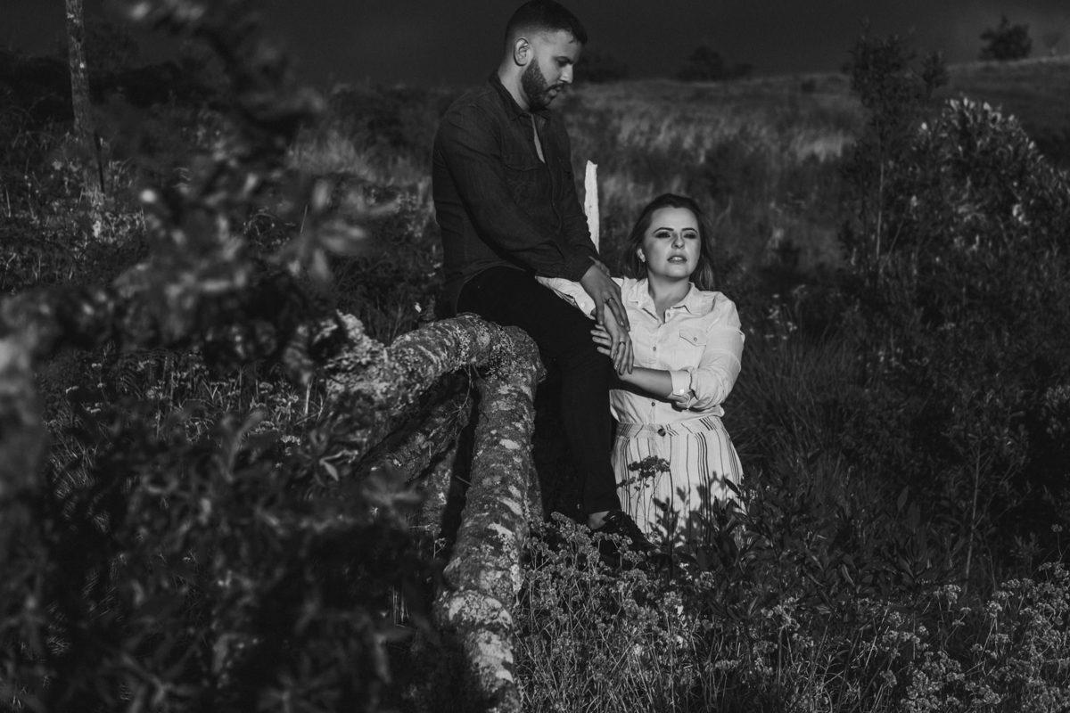 Roupa para Ensaio de Casal na estrada, pico do Itapeva - Campo, fim de tarde em Campos do Jordão-