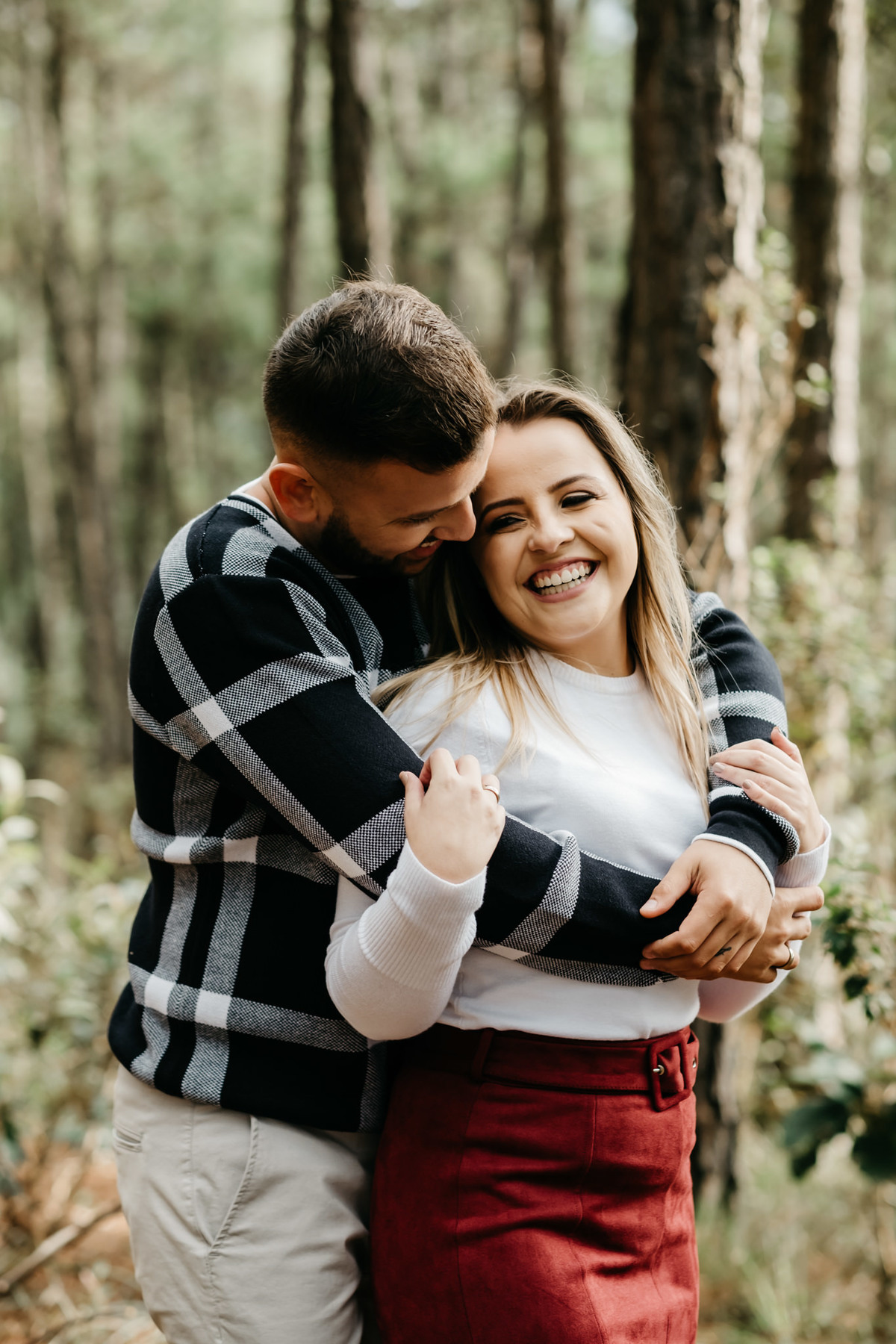 Ensaio de Casal na estrada, pico do Itapeva - Campo, fim de tarde em Campos do Jordão-SP